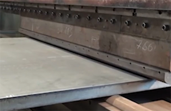 1000多吨位的轧钢机作业过程？超厚的钢板一次成型